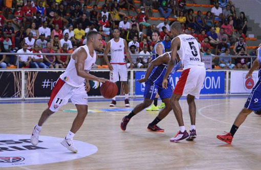 Na estreia no NBB, torcida dá show; Universo/Vitória perde por 8 pontos