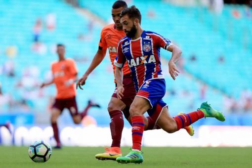 Bahia estreia no Campeonato Brasileiro vencendo o Atlético-PR por 6x2