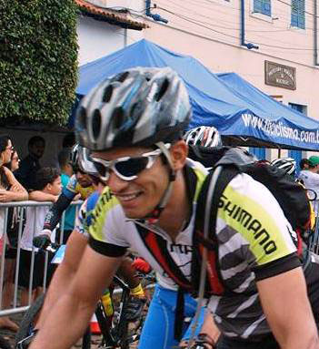 O ciclista Beto Bike participará da corrida '70km de Brasília'