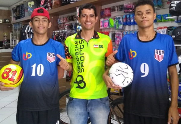 Empresário brumadense investe em time juvenil de futsal 