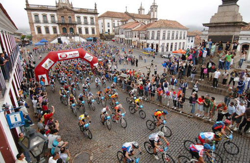 Ciclista Beto Bike representa Brumado no Iron Bike em MG