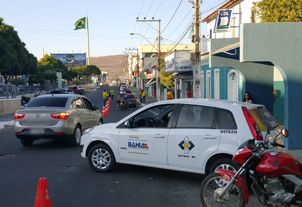 Justiça da Bahia proíbe apreensão de veículos com IPVA atrasado