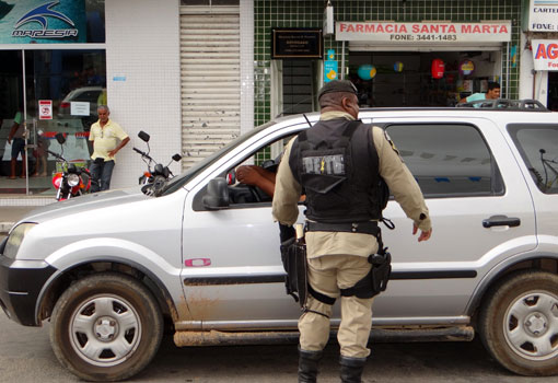 Câmara extingue multa para quem esquecer carteira de habilitação