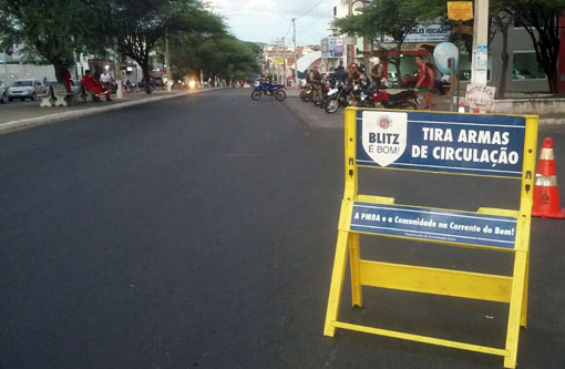 Brumado: PM realizou blitz para apreender armas e recuperar motos furtadas ou roubadas