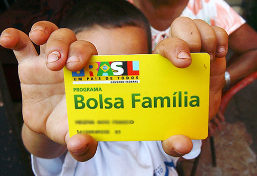 Reajuste do Bolsa Família ainda está indefinido, diz ministro do Planejamento