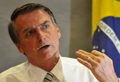 Pesquisa aponta que Bolsonaro lidera todos os cenários sem Lula