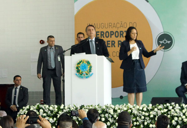 'Eu amo o Nordeste', diz Bolsonaro durante inauguração do Aeroporto Glauber Rocha, em Conquista
