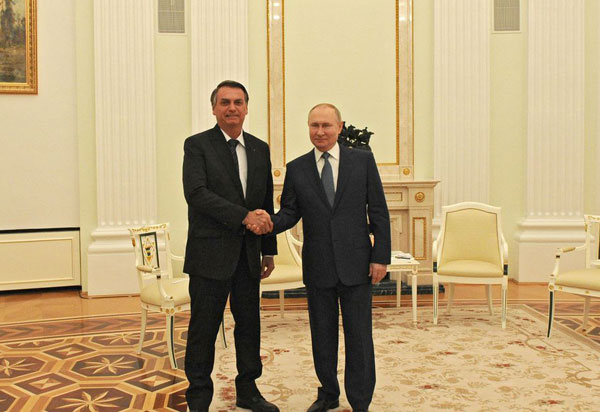 Presidente Bolsonaro faz declaração na Rússia após encontro com Putin