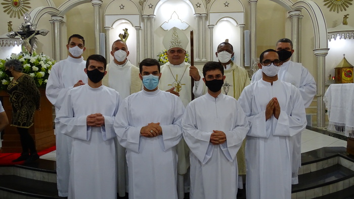 Comunidade católica de Brumado rende louvores ao seu padroeiro Bom Jesus