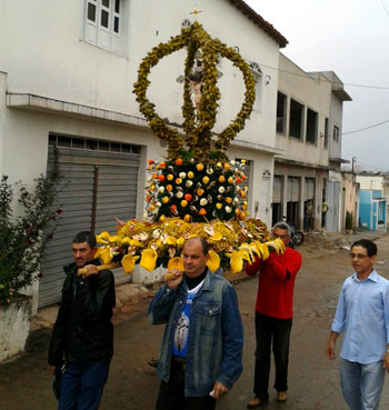 Barra da Estiva: Católicos celebram o Bom Jesus