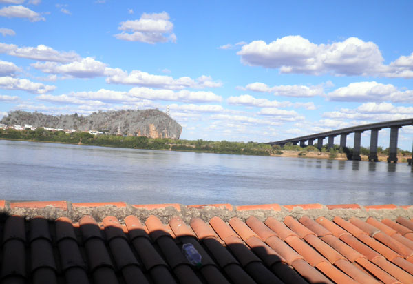 Quatro pessoas da mesma família morrem afogadas no Rio São Francisco, em Bom Jesus da Lapa; caso é investigado pela polícia