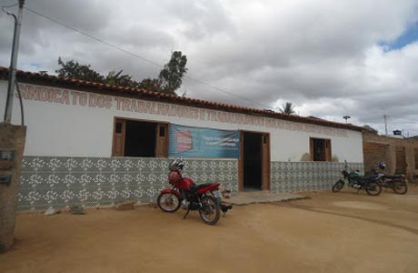 Bom Jesus da Serra: Bandidos armados assaltam Bradesco Express e Sindicato