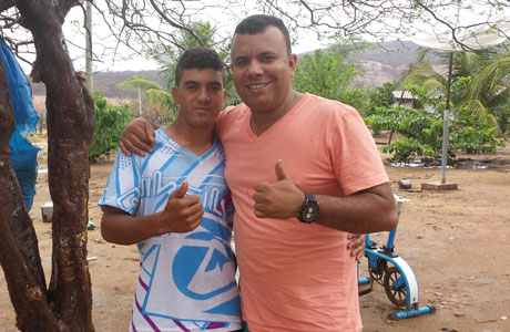 Brumado: Beto Bonelly visita jovem que busca se ver livre da dependência química