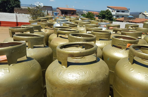 Nesta sexta (18), preço do gás de cozinha vai cair 5%; reajustes serão trimestrais