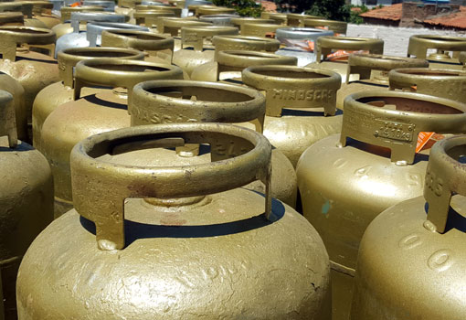 Petrobras anunciou aumento 8,9 % no preço do gás de cozinha nas refinaria