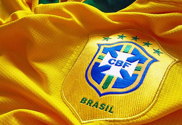 Serviços e comércio têm horário especial por causa de jogo do Brasil