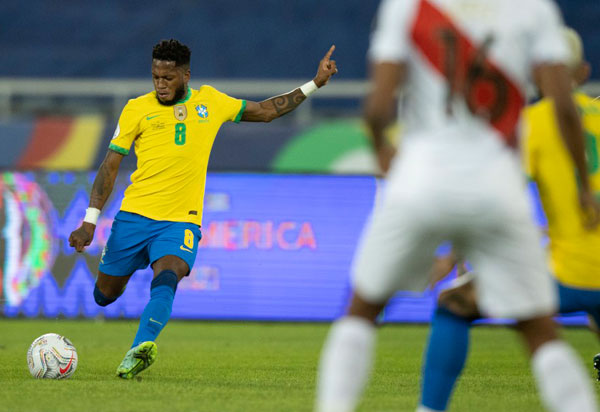 Brasil e Peru duelam por vaga na final da Copa América