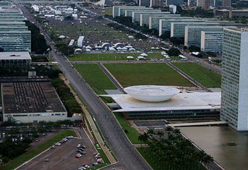 Governo estuda plano de demissão voluntária para servidores públicos