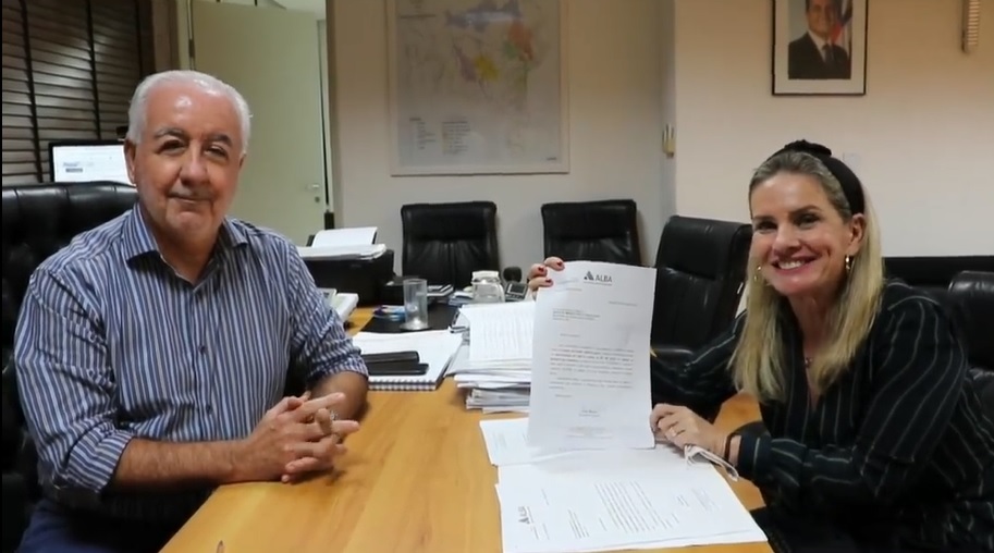 Ivana Bastos levará o asfalto do acesso a Brejinho das Ametistas em Caetité