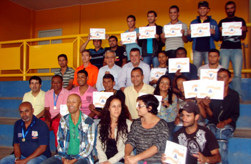 Prefeitura de Barra da Estiva recebe kits da Defesa Civil