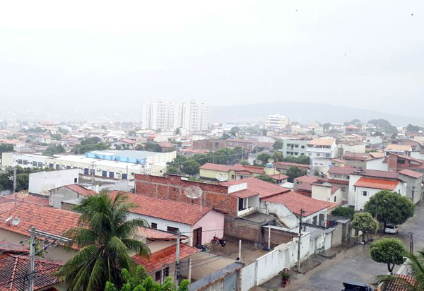Tempo permanece quente na Capital do Minério com possibilidade de chuva nesta semana