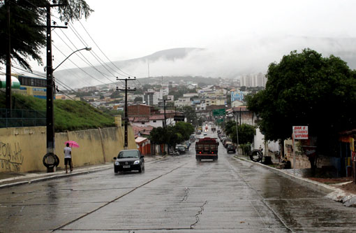 O tempo e a Temperatura: Volta chover em Brumado