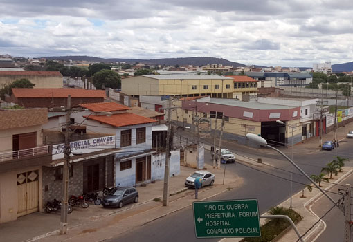 Brumado: prefeito Eduardo Vasconcelos sanciona lei que provoca mudanças em taxas tributárias no município