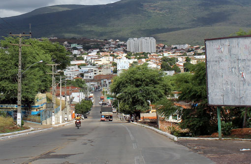 Brumado: Polícia Federal cumpre cinco mandados de busca e apreensão na 'Operação Reprovados'