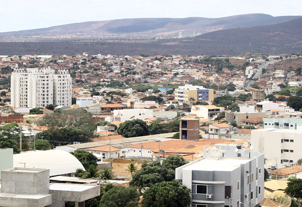 Brumado: assaltantes invadem residência, amarram vítima e roubam grande quantidade em ouro