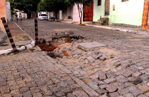 Brumado: Após chuvas ruas voltam ficar esburacadas