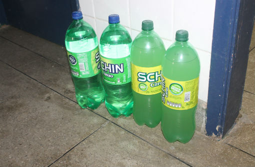 Brumado: Policiais impedem que bebida alcoólica e celulares sejam entregues a presos