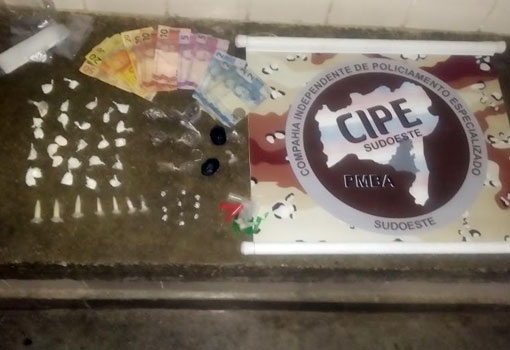 Caesg apreende drogas no Residencial Bom Jesus, em Brumado