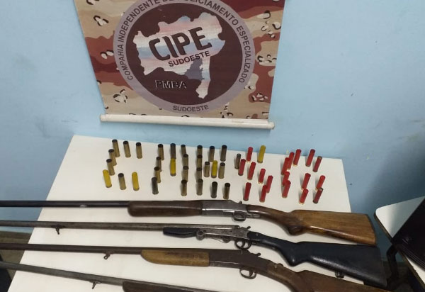 Caesg apreende armas e munições na zona rural de Guanambi