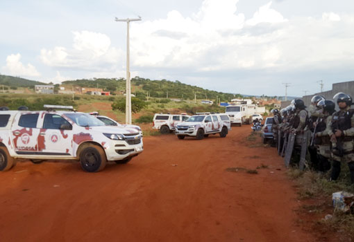 Brumado: com apoio da Polícia prefeitura fez reintegração de posse de terreno próximo ao IFBA
