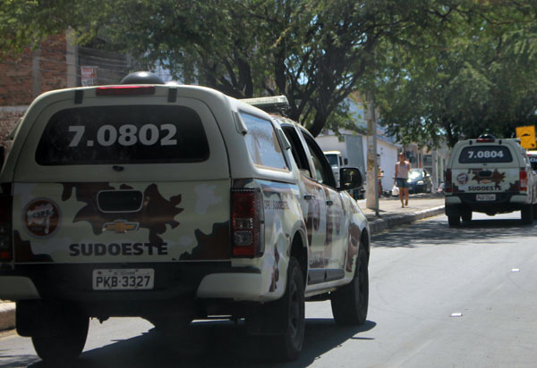 Policial da Cipe Sudoeste tem carro roubado em Brumado