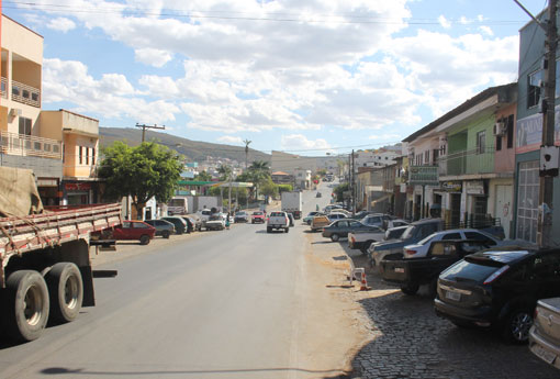 Caetité: Falsa mãe de santo é presa acusada de estelionato