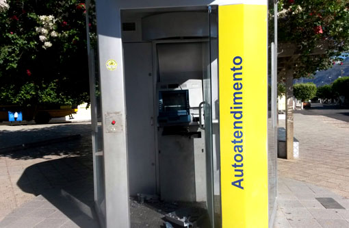 Livramento: Bandidos tentam explodir caixa eletrônico do Banco do Brasil