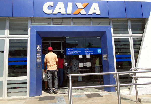 CAIXA antecipa calendário do Saque Imediato do FGTS