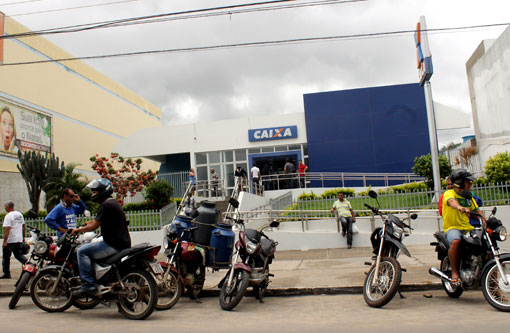 Lucro da Caixa cresce 5,5% e chega a R$ 7,1 bilhões em 2014