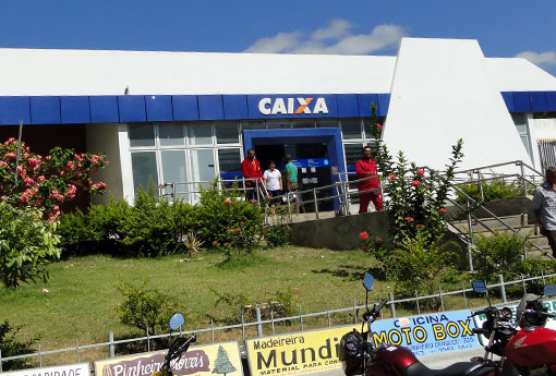 Retiradas da poupança superaram depósitos em R$ 40,7 bi no ano passado