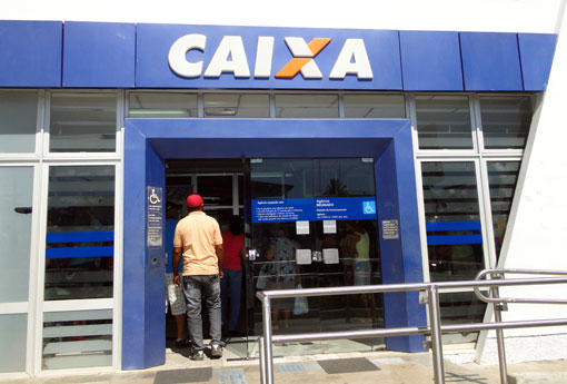 Pesquisa: maioria dos trabalhadores usou dinheiro do FGTS para pagar dívidas