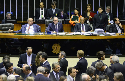 Câmara mantém veto ao reajuste dos aposentados pelo percentual do mínimo