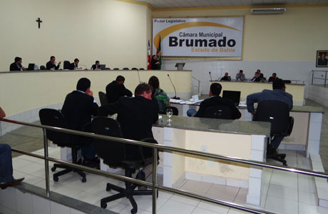 Brumado: Discussões na Câmara em torno de um PL para convocar um motorista