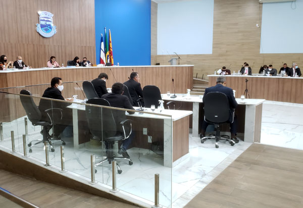 Brumado: Legislativo rejeita veto do prefeito e proíbe nomeação de ficha suja no legislativo e executivo