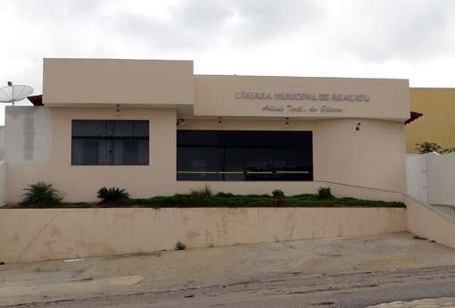 Aracatu: Legislativo aprova reajuste salarial de professores