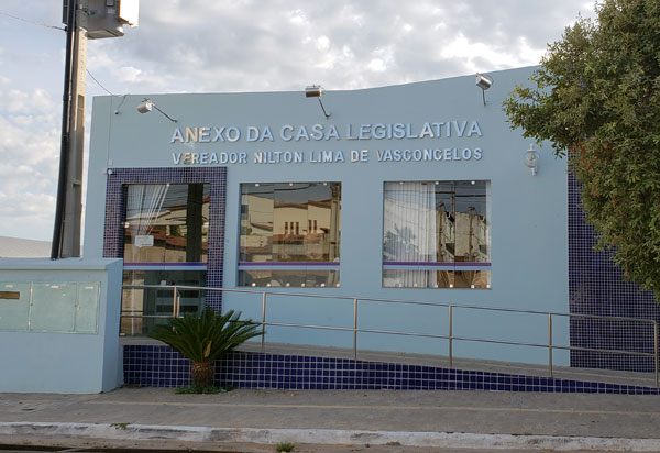 Brumado: prefeito sanciona lei referente a CETCC dos servidores do Legislativo