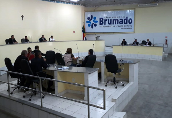  Brumado: devido a feriado, sessão do Legislativo do dia 12 de outubro será antecipada para quinta (11)