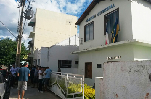 Dom Basílio: Em posse do prefeito imprensa e população são impedidas de entrar na Câmara de Vereadores