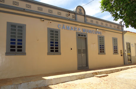 Livramento: Câmara gastou mais de R$ 600 mil em diárias em três anos