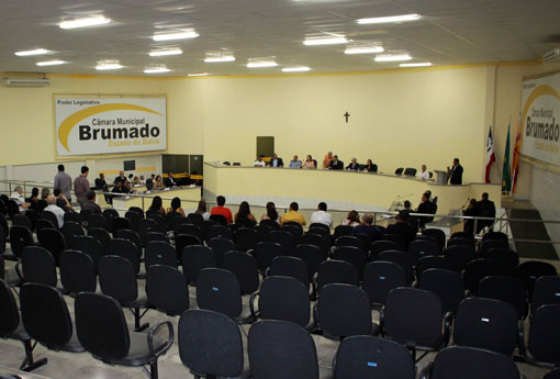 Brumado: Câmara de Vereadores aprova projeto de lei que visa a criação de cargos para atendimento a UTI